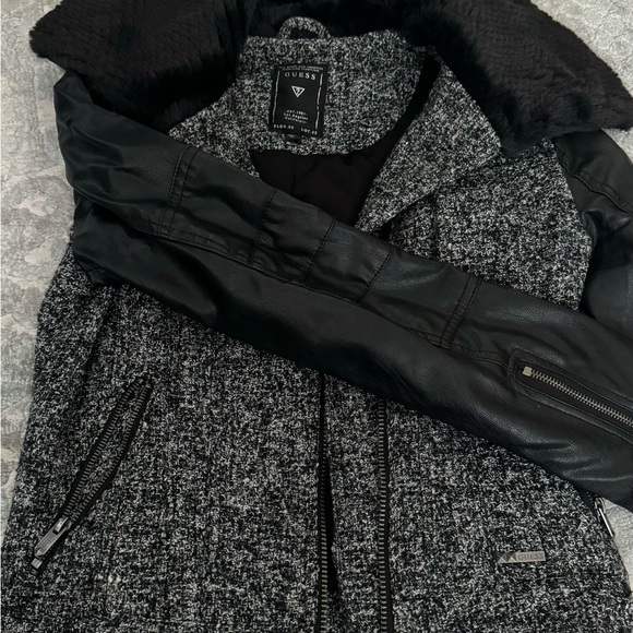 Guess Black and Gray Leather Jacket with Plush Collar and Zipper Closure - Picture 3 of 3